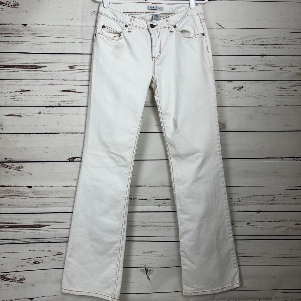CAbi White Jeans Embroidered Wide Leg Flare 895-L - Picture 2 of 8